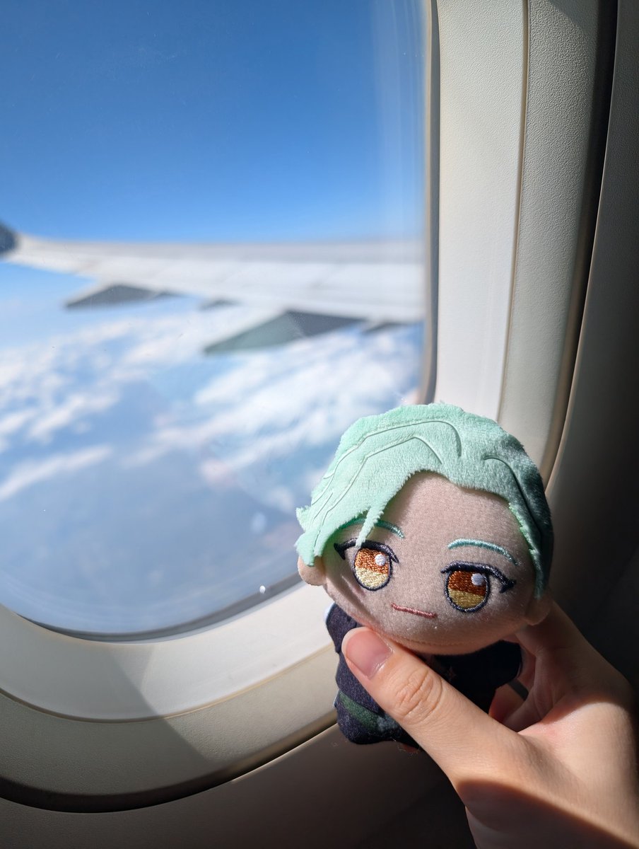 ✈