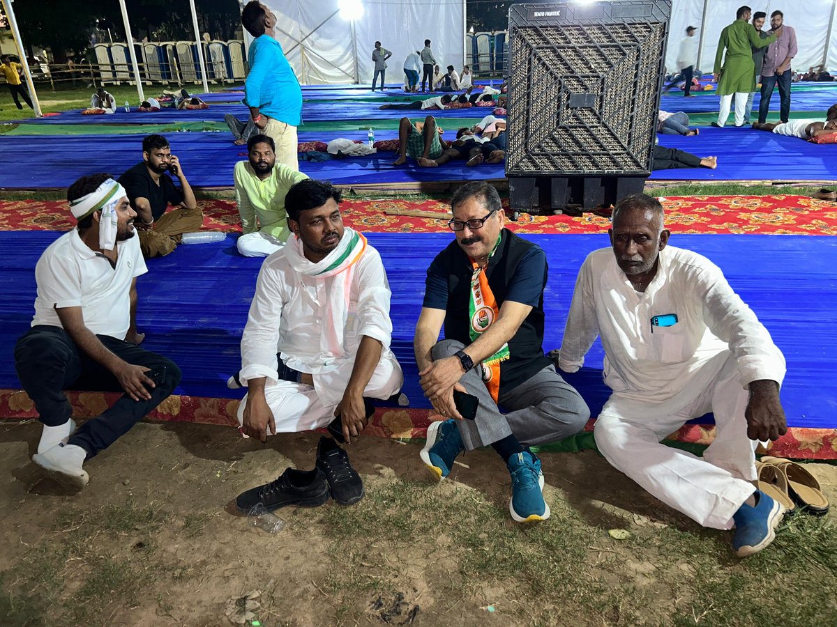 T_N_Sada's tweet photo. लोकतंत्र की मजबूती और  मताधिकार के लिए नेता प्रतिपक्ष,न्याययोद्धा श्री @RahulGandhi जी के पटना गॉंधी मैदान , #गॉधी_मूर्ति से वेली रोड  #भीमराव_अंबेडकर_मूर्ति तक
#वोटर_अधिकार_यात्रा के ऐतिहासिक समापन में भाग लेने पहुंचे @INC_Saharsa के बब्बर शेर कॉंग्रेस कार्यकर्तागण !!
#vote_Chor_Gaddi_Chor.
#1सितम्बरवोटरअधिकारयात्रापटना !! 
@kcvenugopalmp
@Allavaru @ajaymaken
@rajeshkrinc @KunalChoudhary_ @UPkaAlam @akhileshPdsingh
@manojkjhadu 
@kumarGauravIyc