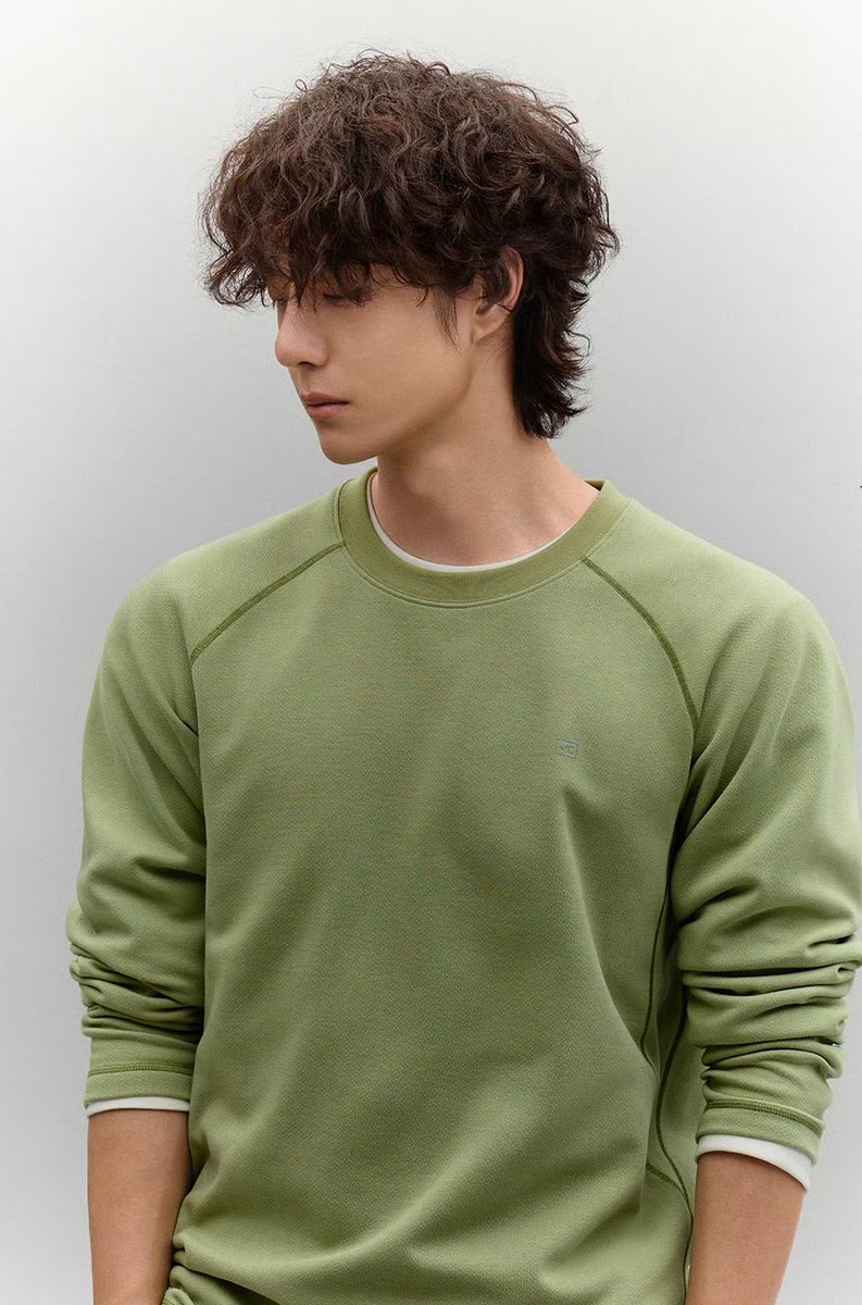 이보야,,, 할미는 말이다,,,
지금 입을 틀어막고 감격의 눈물을 흘리고 있어
어깨랑 가슴 뭐냐고 ㅜㅜㅜㅜㅜㅜㅜ 진짜 ㅜㅜ
하씌 ㅜㅜㅜㅜㅜㅜㅜㅜ 리디 찢고 나옴 ㅜㅜㅜ