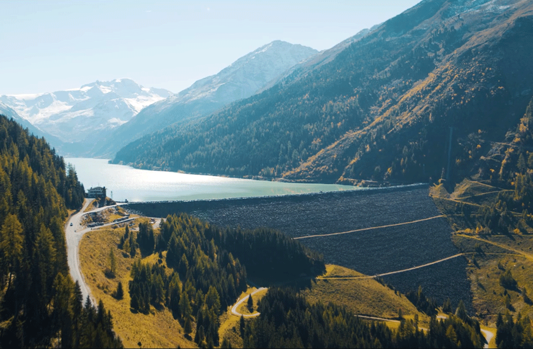AustriaInPH's tweet photo. ⚡🇦🇹 Did you know that about 60% of Austria’s electricity comes from hydropower? With 5,000+ plants, ranging from Alpine reservoirs to plants along the Danube and small-scale operations, hydropower forms the green backbone of Austria’s energy mix &amp; sustainability goals. 🌊🔋 https://t.co/FKrA62Lhvp