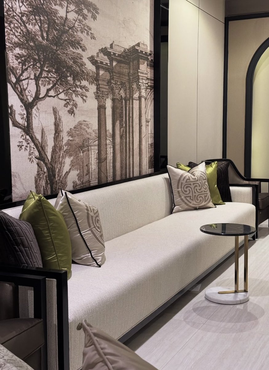 تصميم الكنب ينسجم مع كل قطعة في الغرفة….
مريح وجميل، ويضيف دفء وأناقة للمكان

#أعمالنا 
#ديكور #مفروشات 
#مفروشات_أنامل_جودي 
#تصميم_داخلي 
#تصميم__تنفيد 
نسعد بخدمتكم على الرقم

      0508501539