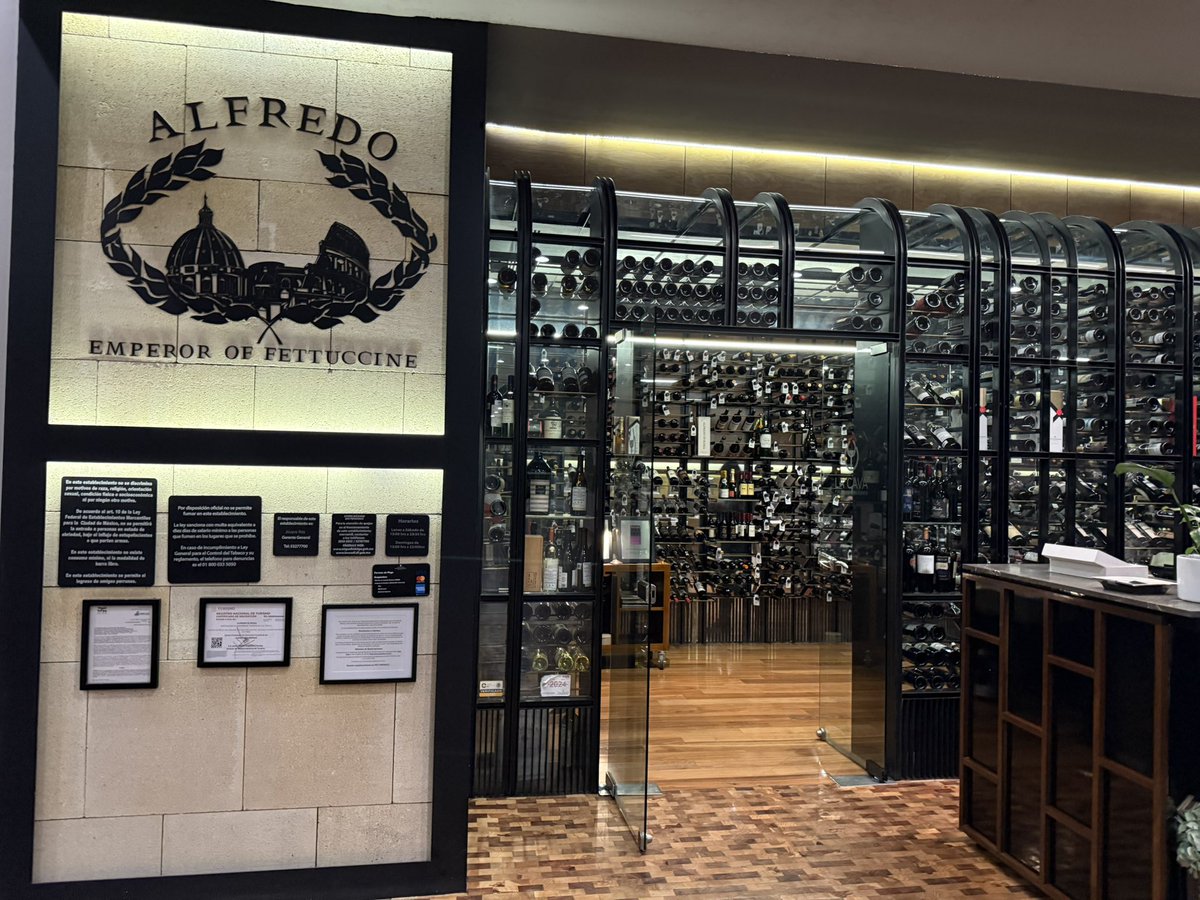 TTCitizen's tweet photo. @JorgeDumit se presenta como nuevo chef en el restaurante @AlfredodiRomaMX en el Presidente Intercontinental Ciudad de México y reescribe su historia…
https://t.co/aOQsaVdhGM https://t.co/UkQbz2pVAb