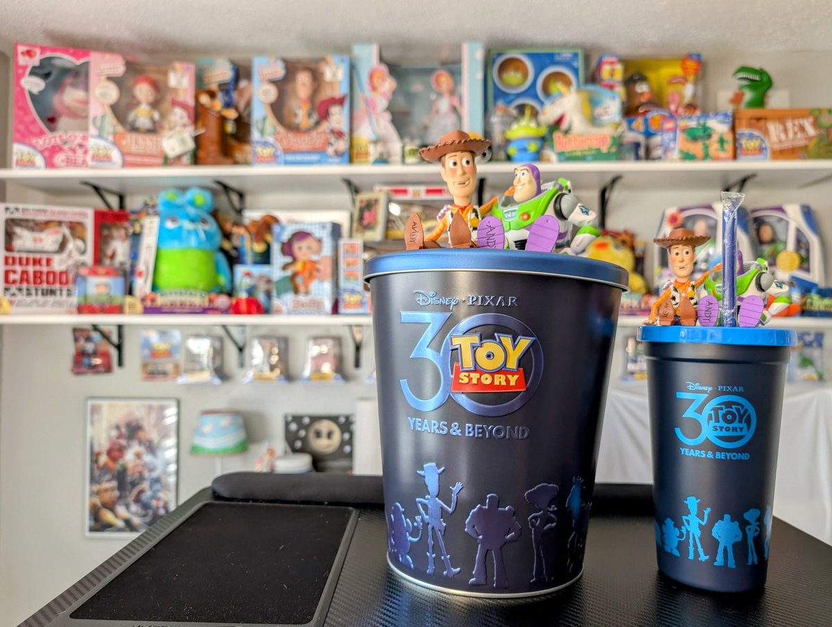 RetroRelicZone's tweet image. I picked up the 30th Anniversary Toy Story Popcorn and cup today! Very nice quality too!