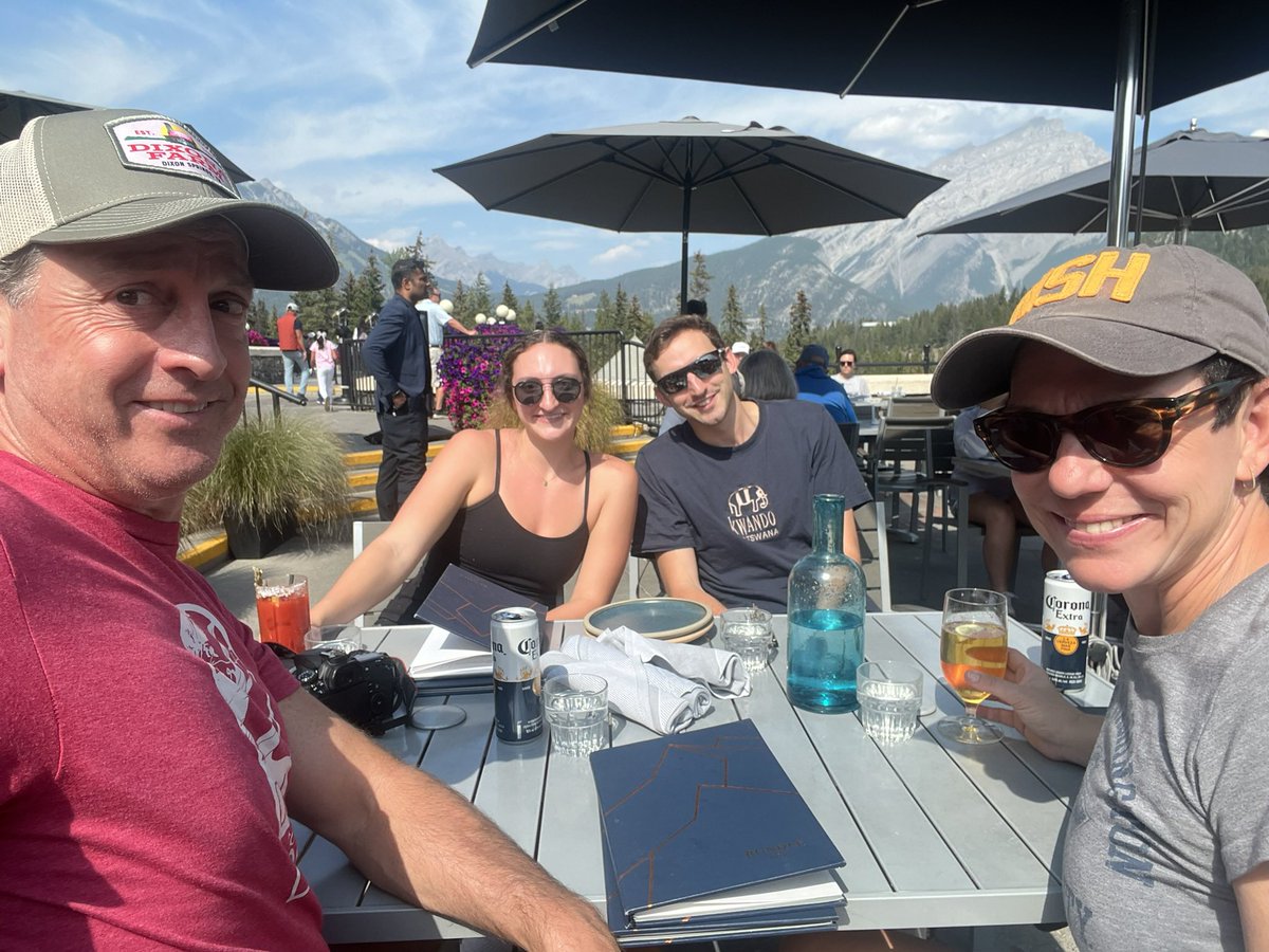 Mandy Young tweet media