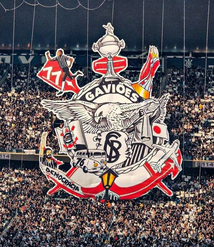 115 anos do maior amor de mais de mais de 35 milhões de pessoas. Não dá pra expressar em palavras o que eu sinto por esse clube.

EU NASCI PRA TE AMAR, CORINTHIANS!