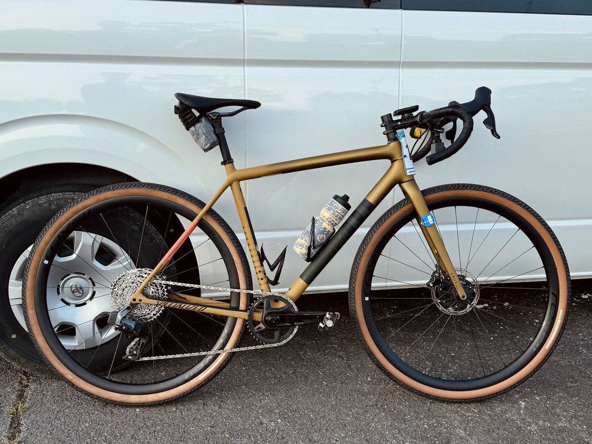 「グラベルクラシックやくらい」100km エリート参戦・機材レポート
UCI Gravel World Series への参入を見据える難易度の高いコースで、集まったハイレベルなMTB、シクロクロスロードレースの現役選手たちに混ざり、エリートクラスに参戦してきました！（竹谷賢二）
specialized-store.jp/makuhari/blog/…