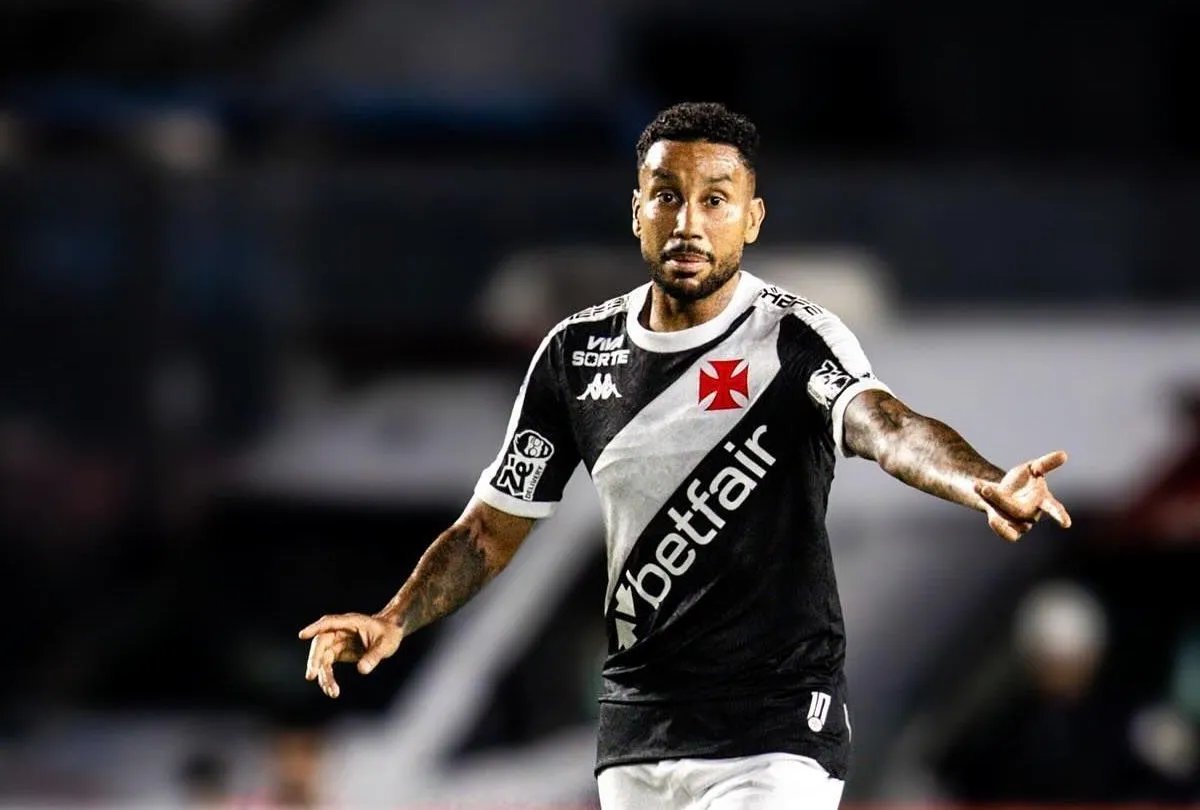 INFORMAÇÃO
O volante Jair sofreu uma entorse no joelho direito e será reavaliado nos próximos dias pelo Departamento de Saúde e Performance.