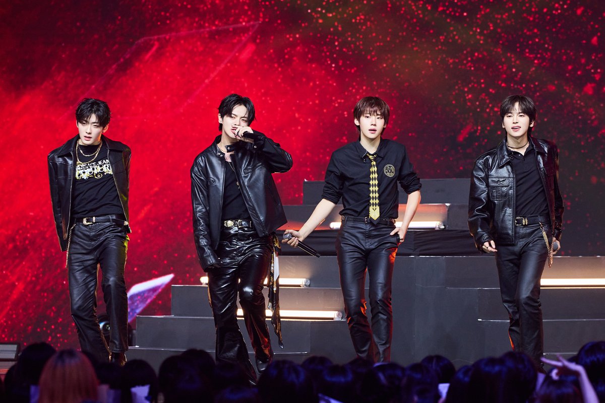 [계급 쟁탈 포지션 배틀] 플래닛 샛별들의 무대 비하인드 포토 📸

🎵 퀸카 (Queencard)

무대 위 낭만 에너제틱 바이브 폭발⚡
스타 크리에이터 여러분의 마음을 타오르게 만든 무대는 무엇이었나요?

소년들의 더 많은 정보를 알고 싶다면?
Mnet Plus ▶ share.mnetplus.world/boys2planet
YouTube ▶