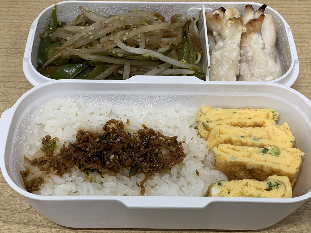 ご飯🍚（ちりめん山椒
ピーマンもやし炒め🫑
鶏ささみの塩麹漬け焼き
ねぎ入り玉子焼き

食べました

#昼ごはん