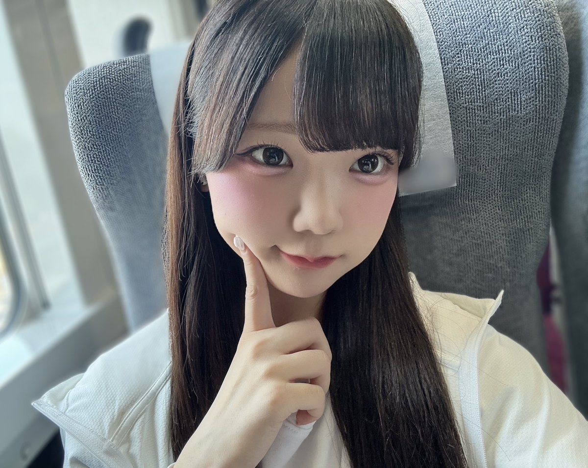 おはよ〜❣️
今日は21時からshowroomで配信するからぜひ遊びに来てね〜ᐢ.ˬ.ᐢ ♡
みんなとお話できるのたのしみだよ🎀
月曜日ゆううつだけど今日も一緒にがんばろー😣💦