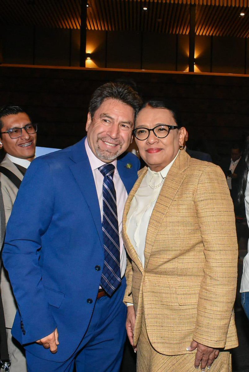 En nuestra tercera reunión plenaria antes del inicio del Segundo Año de Ejercicio Legislativo, dialogamos con integrantes del Gabinete Presidencial, con un compromiso de unidad y resultados. Cerraremos filas con las propuestas de la Presidenta Claudia Sheinbaum.