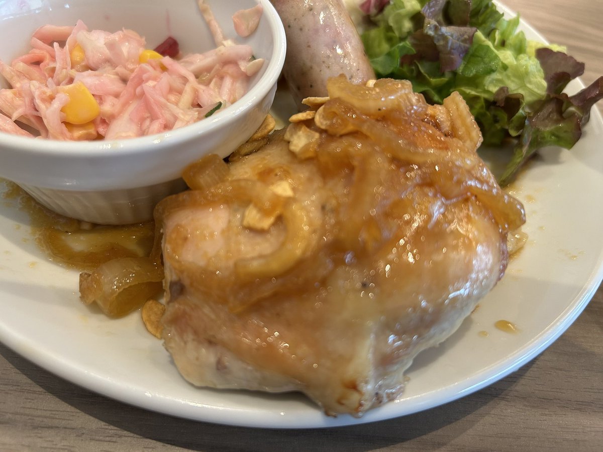 ランチは、ガーリックチキンステーキです