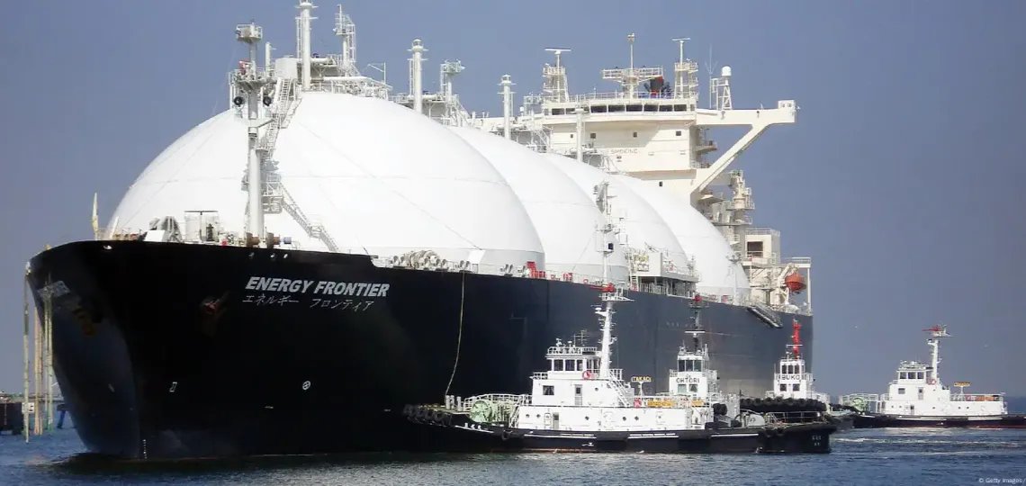 EnergyNewsPro's tweet photo. KOGAS signe 3,3 mtpa de LNG américain sur dix ans à partir de 2028: Korea Gas Corporation s’engage sur 3,3 mtpa de LNG américain dès 2028 pour dix ans, complétant ses nouveaux contrats afin de combler… https://t.co/X7W0kVNcY9 #KOGAS #LNG #énergie #soutenable #approvisionnement https://t.co/WnKtSfKFkl