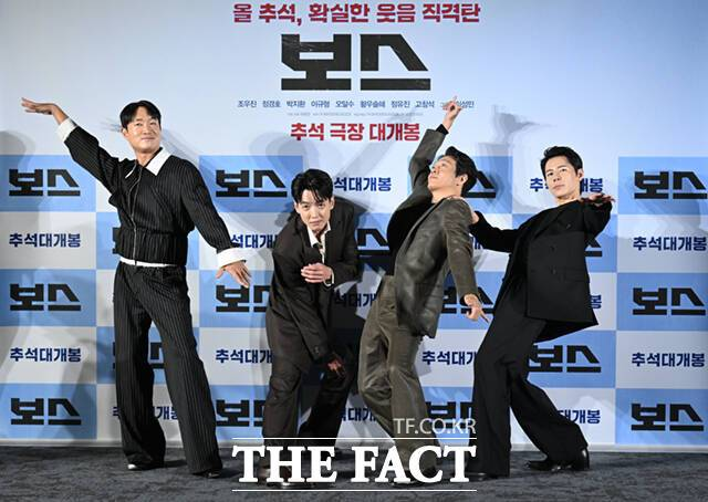 25x41's tweet photo. 단체 포즈 무슨 일이지 https://t.co/5Rx3VLUMzs