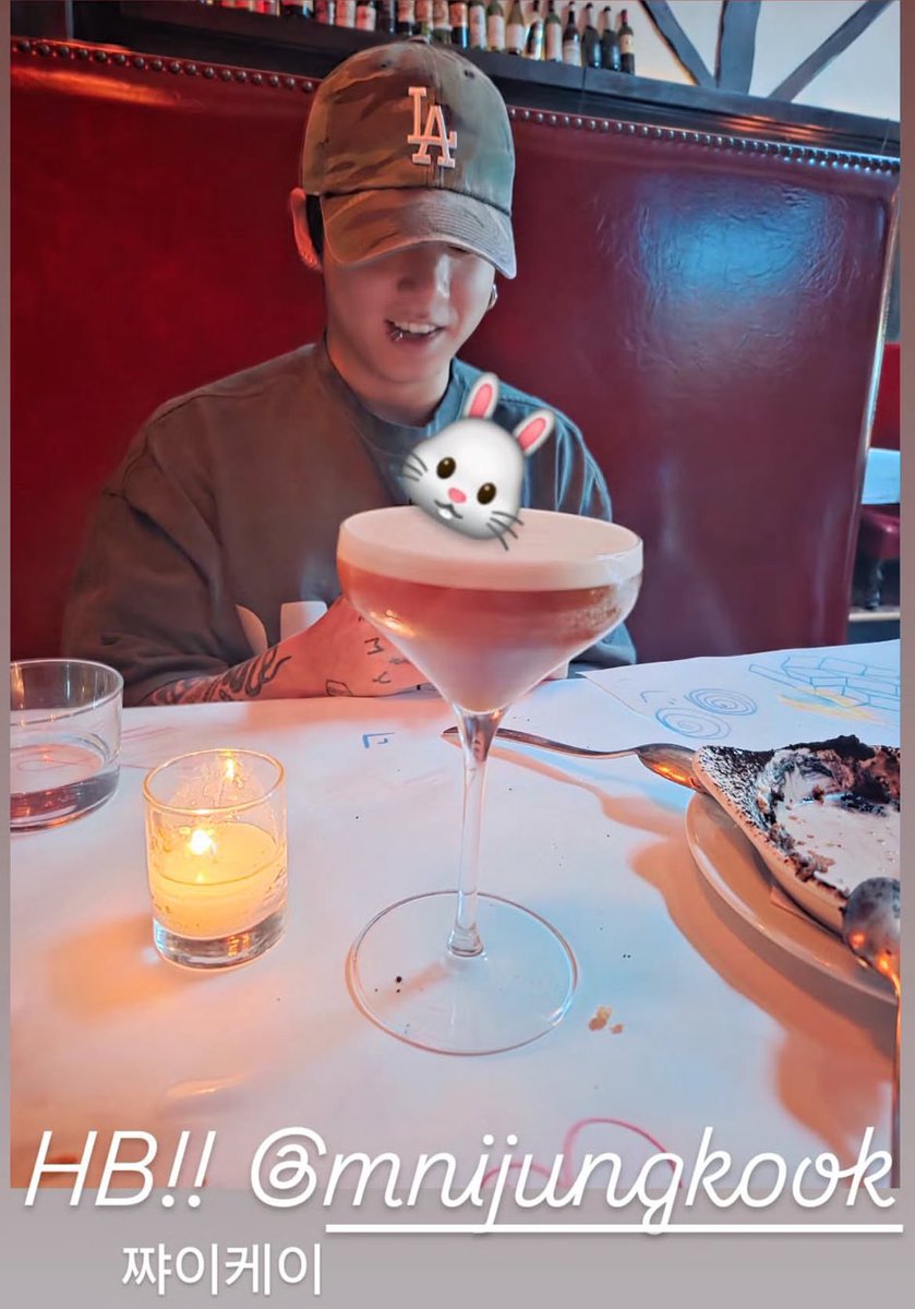 iimeya's tweet image. no way they split a brownie #ohhellno #fruity