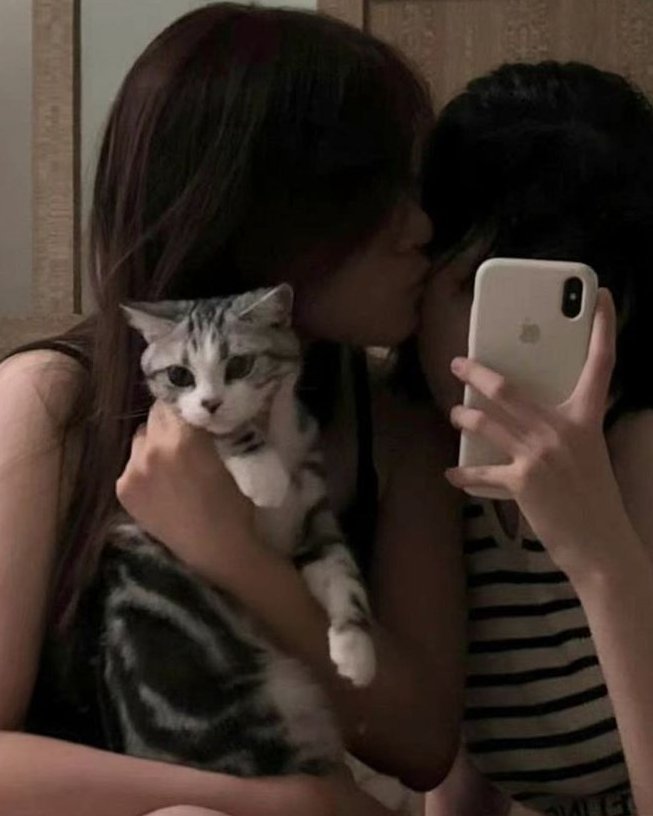 sapphiccworld's tweet photo. https://t.co/NAMqxHTwdf
