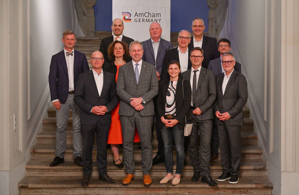 AmChamGermany's tweet image. A great evening full of #transatlantic connections, input and networking at last week's International Summer #Business #Barbecue in #Dresden! Thanks so much to all our guests, members and friends for a great event!