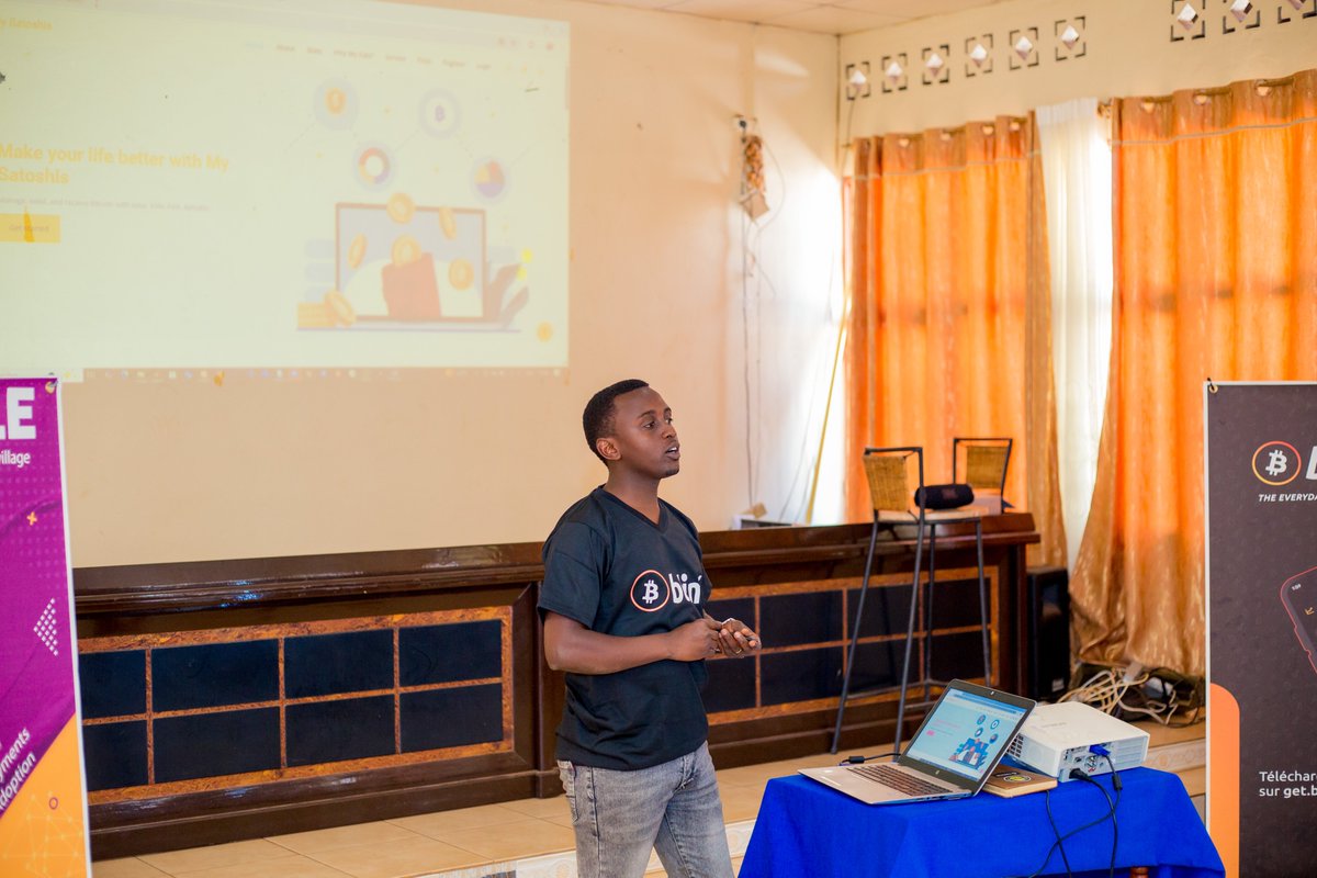 btcshule's tweet image. 4/7
💡 @AdvaxeIr  , a local FOSS dev from BitDevs Gitega, presented My Satoshi , a homegrown SATs converter built for Burundi.
A practical tool for onboarding merchants and setting SATs prices in real time.
#BuiltInBurundi #FOSS #BitcoinTools