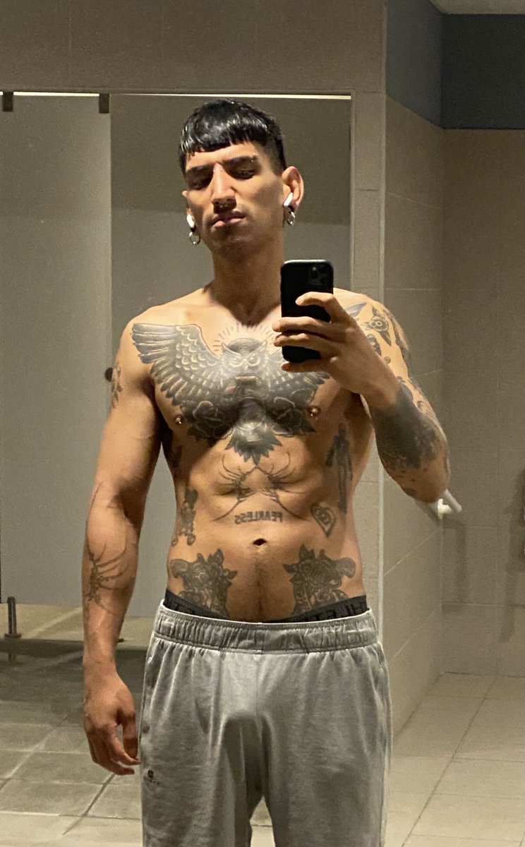 john (@j0hngvn) on Twitter photo 