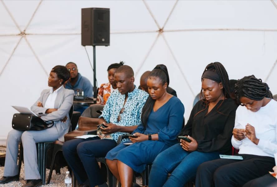 SCMZimbabwe's tweet photo. 🔷In Pictures🔷
The students engaged in the creative arts and visuals event hosted at Motto Republik.This initiative offered valuable opportunities and guided their creative journeys,fostering resilience in their ability to address challenges faced within educational institutions https://t.co/pakVroL6bB
