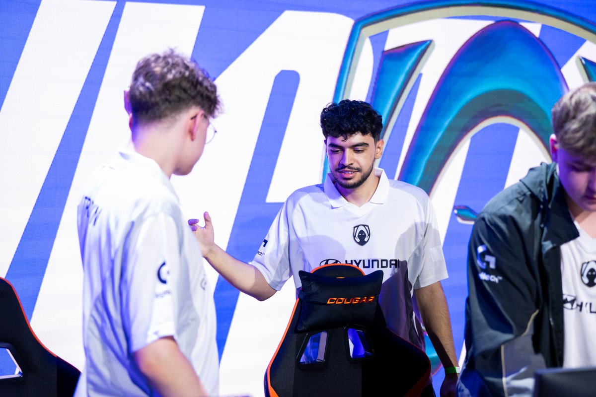 LVPesLoL's tweet image. Cabeza bien alta, @TeamHeretics. Habéis demostrado un nivel espectacular y hemos vibrado con cada una de vuestras jugadas en esta Final Four de #SuperligaDominos ✨

¡Ahora a seguir trabajando y a sorprender a toda Europa en el EMEA Masters!🫡
