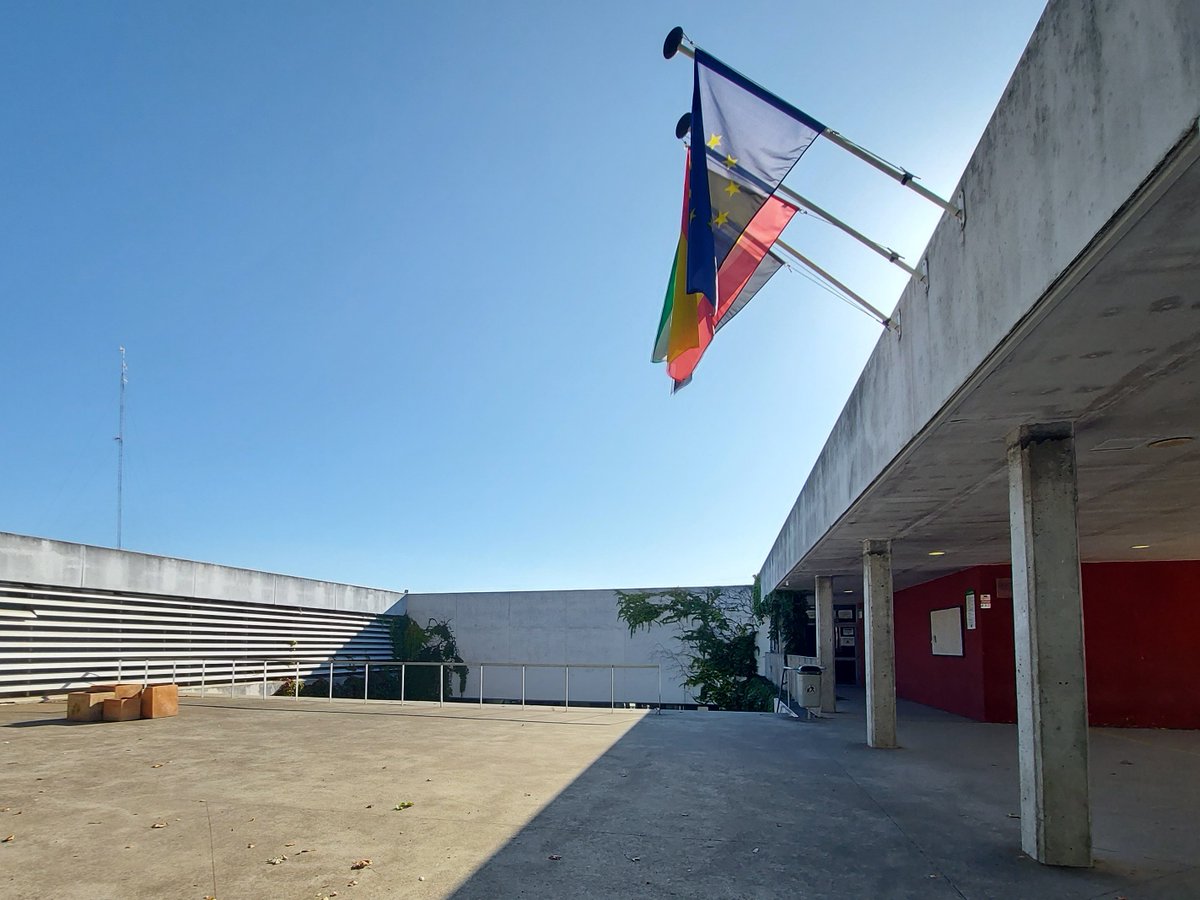 Decimoctavo curso que comienzo y este año lo hago en el <a href="/IESCJardin/">IES CIUDAD JARDÍN (Badajoz)</a> de Badajoz. Aunque los cursos pasen y pesen, sigo lusionado con cada comienzo 🤩 ¡Vamos! 🤙