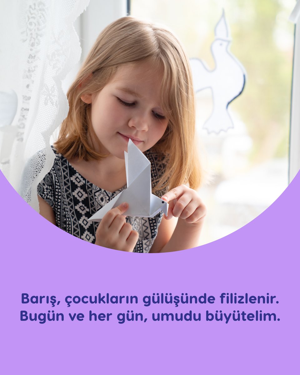 Barış, çocukların güvenle büyüdüğü, umutların yeşerdiği, insanların birbirine sevgi ve saygıyla yaklaştığı bir gelecek demek. Her çocuğun yarınını daha aydınlık kılmak için yanınızdayız. 🕊️ ​

#DünyaBarışGünü #DeğişirSeninle