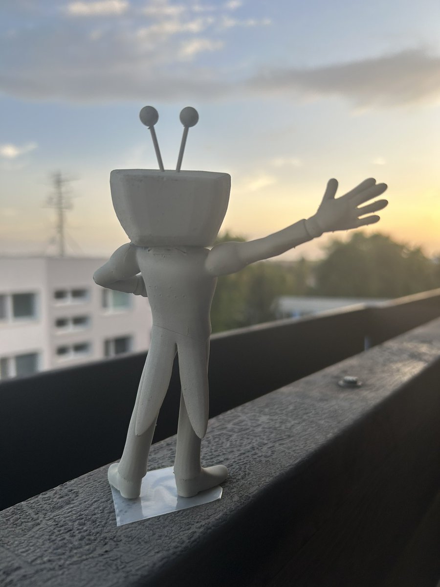 Mr. Tenna is up on Etsy! Limited quantities, I just made a test wave ^^ 
couplecraftscz.etsy.com/listing/435991…

#deltarune #tenna