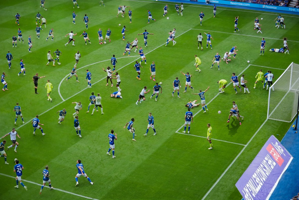 Ipswich Town tweet media