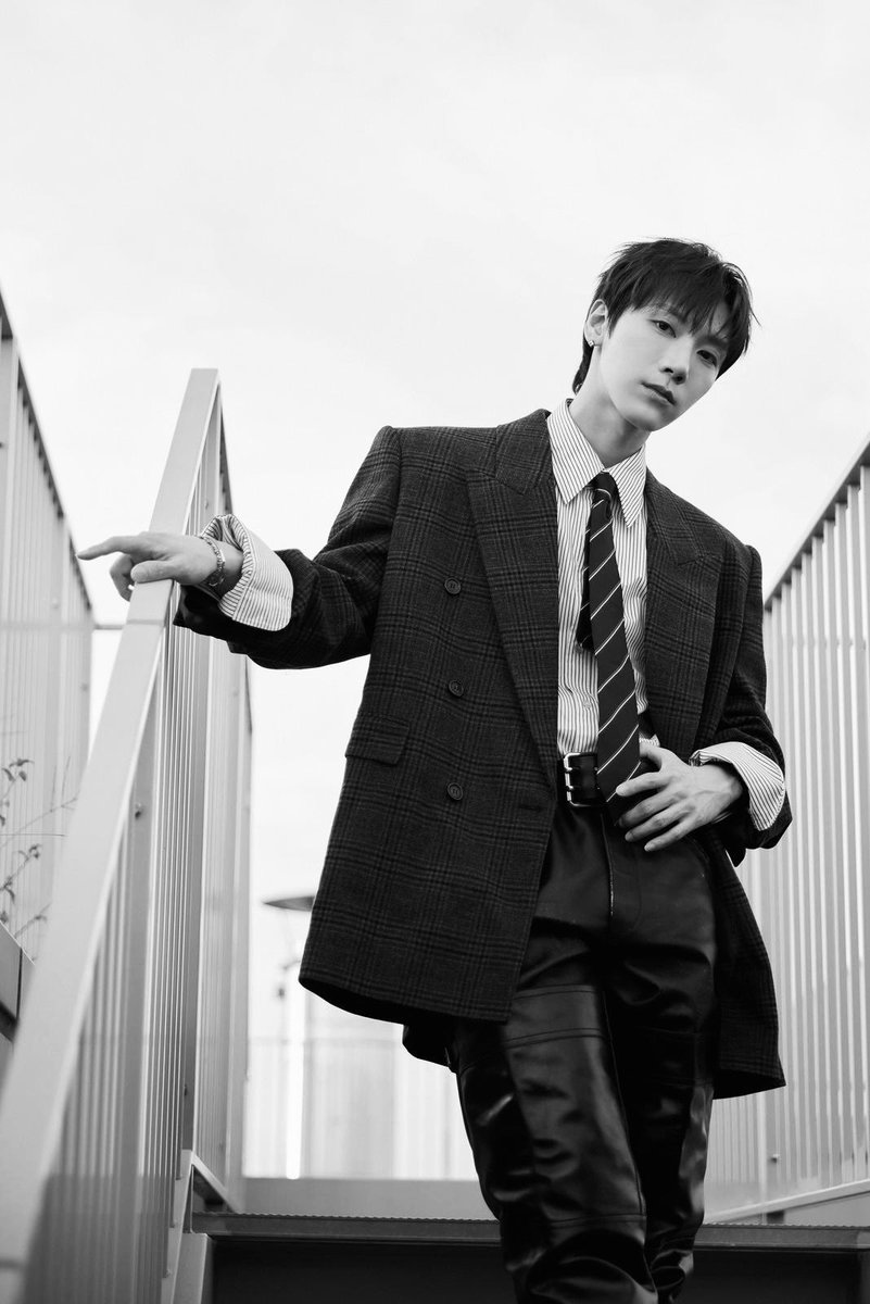 Saint Laurent เฉลิมฉลองความโดดเด่นระดับโลกภายใต้การดูแลของ Anthony Vaccarello ผ่านการปรากฏตัวของ #TENLEE ที่มาพร้อมเสน่ห์ในลุคอันเป็นไอคอนิค นับเป็นอีกครั้งที่ Saint Laurent ตอกย้ำพลังอิทธิพลของแบรนด์ในฐานะสัญลักษณ์แฟชั่นที่ไม่เคยหลุดจากกระแส