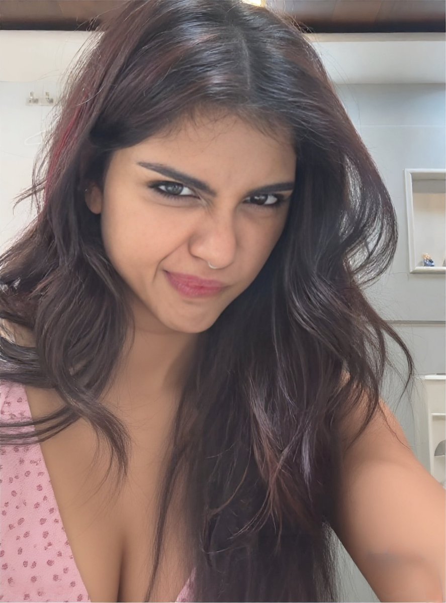 Malavika Mohanan Stan tweet media