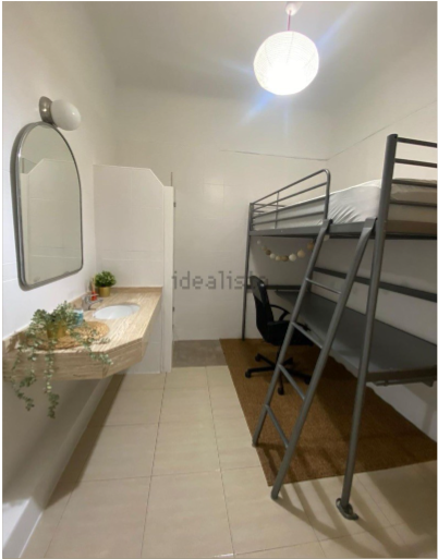 📌 Aquest és l'anunci del portal Idealista: 400 euros al mes per una llitera... en un lavabo!!!

📍 Carrer Muntaner, a Barcelona
