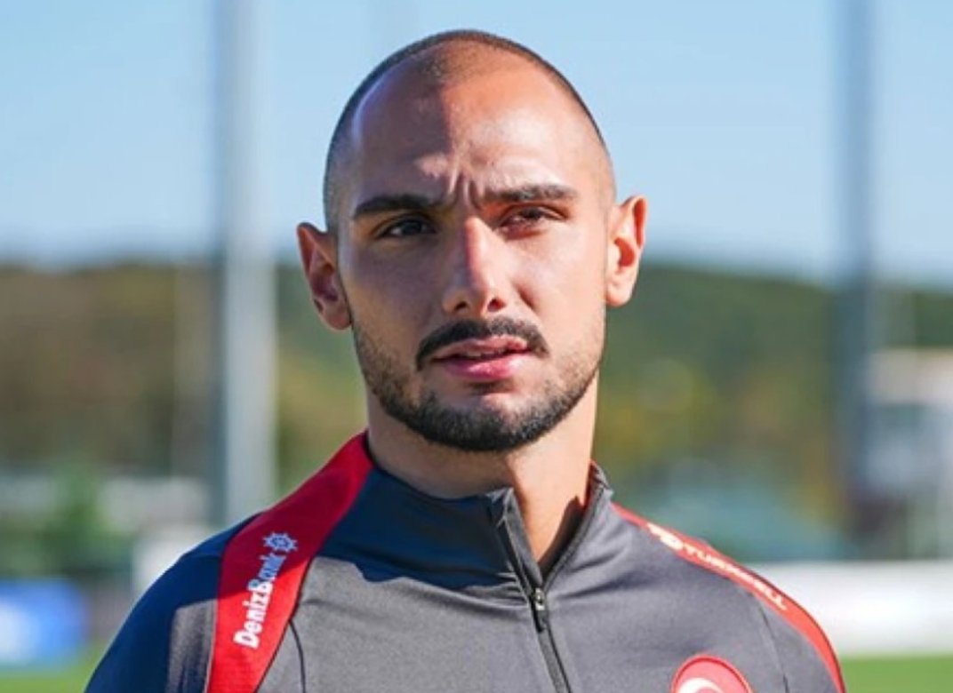 Zor gol atıyoruz. 
Son maçta bunu hep beraber gördük. Bir anda 3-0 olacak maç 1-1 oldu. 
Ahmed Kutucu haberleri doğruysa bu sorun çözülebilir. 
#Göztepe