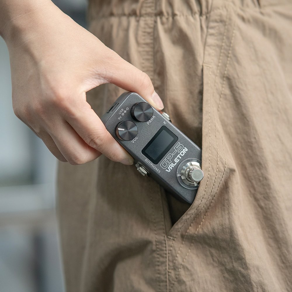 ValetonJapan's tweet image. ポケットサイズ。ステージ対応。🎸
GP-5 は従来のマルチエフェクト ユニットの限界を打ち破り、フラッグシップ プロセッサーの音響パンチを手のひらサイズの筐体に詰め込みました。⚡️🤘💥
#valeton #gp5 #guitarists #newproducts #gigs