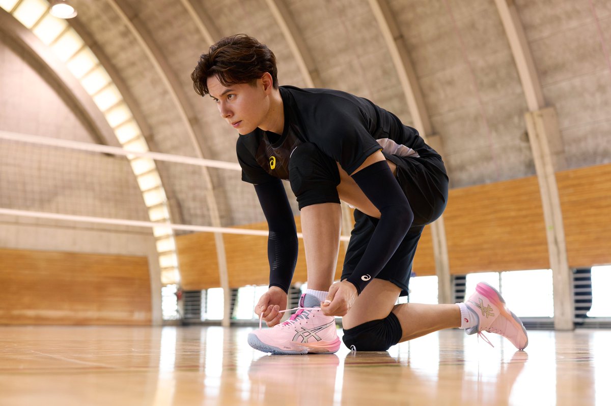 髙橋藍がデザインを企画！／ アシックスの「SKY ELITE FF MT 3