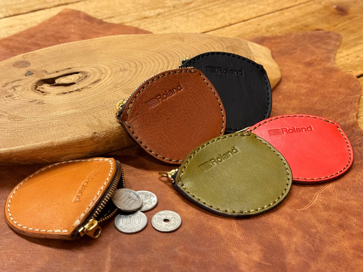 製品名が曖昧でも、カテゴリーでの投稿も大歓迎！ 「VADシリーズを試したい！」 「○○と○○の弾き比べをしたい！」  そんな「気になっている1台」をぜひ私達に教えてください✍️ #HERZ とのコラボレーションコインケースは、ピックケースとしてもおすすめです✨ 詳細は  ...