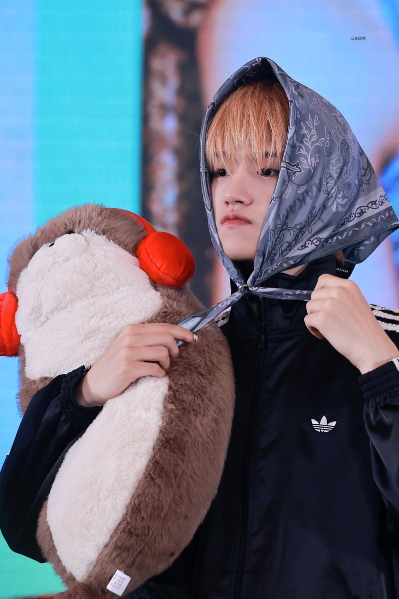 진심 이날 링이에게 무슨일이 잇엇던거지...
그냥 뜨는 고화질마다 다 저장함.....