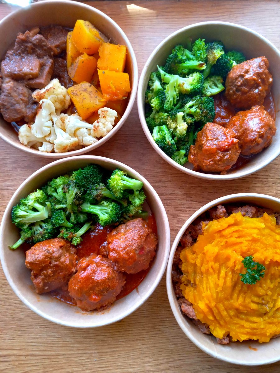 philiswa_latha's tweet photo. New month, new week, planning on starting your healthy lifestyle journey but don't have time to prep your own meals? We are to do that for you &amp; have it delivered to your doorstep

073 430 4289 
Nationwide delivery 

#MarriedAtFirstSight Black Twitter #Nandiandtherev Go Go Juice https://t.co/XDHe2LFRyQ