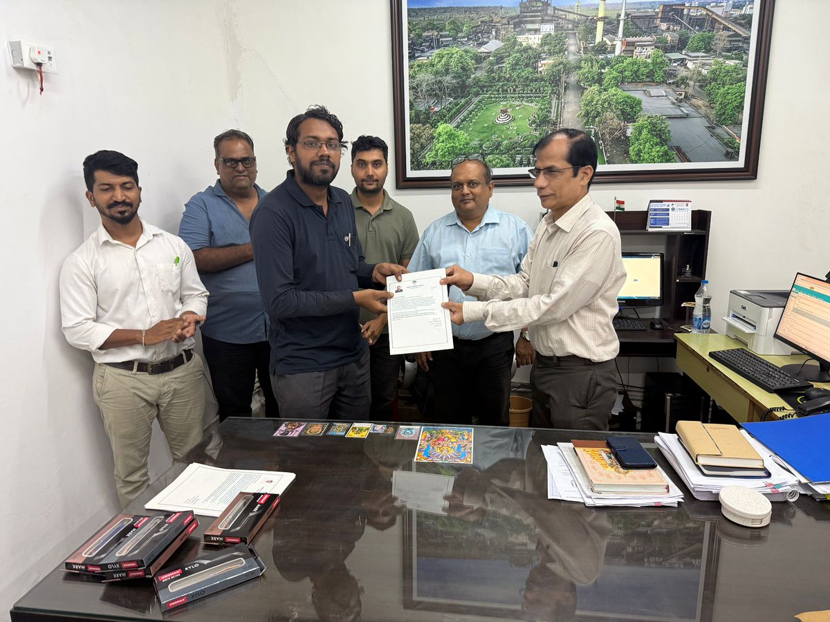 sailcfp's tweet photo. Under SAIL Shabash Scheme 2025–26, 8 employees of CFP received Letter of Appreciation (Category I) from CGM (Maint.) Shri DV Ravi Chander. A proud moment of recognition &amp; motivation!  (1/2)🌟 #SAILShabash #CFPRecognisesExcellence #EmployeeAppreciation https://t.co/CrsWZtLY9w