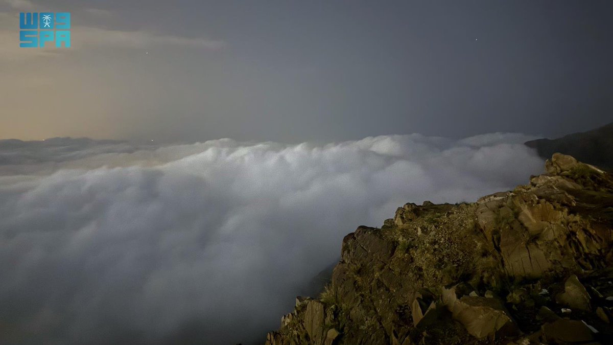 🌦️ طقس اليوم
•أمطار رعدية متوسطة إلى غزيرة (جازان، عسير، الباحة، مكة) 🌧️
•سيول وزخات برد ورياح تحد الرؤية 🌪️
•ضباب على المرتفعات 🌫️
•أمطار رعدية متفرقة (الشرقية، نجران) ⛈️
•رياح سطحية نشطة (الرياض، المدينة) 💨
sabq.org