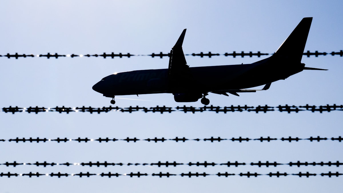 Flugzeug mit Afghanen aus Pakistan landet in Hannover – überwiegend keine ehemaligen Ortskräfte to.welt.de/ZNOX2M1