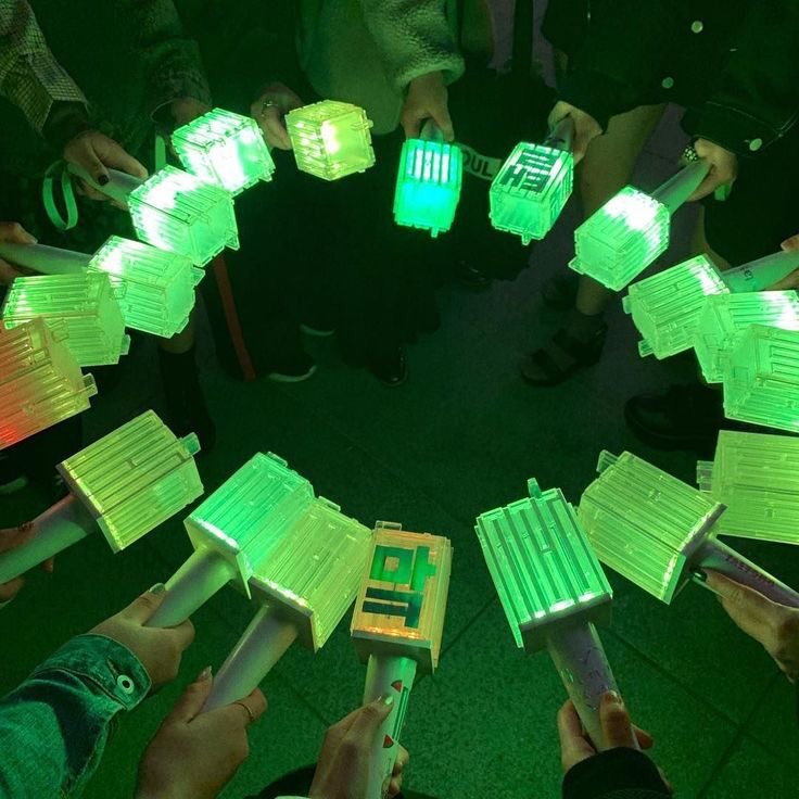 In Kpop, i see them 

Super Junior, SNSD, NCT 💙🩷💚
ELF, SONE, NCTzen 🧚‍♀️ 🪭🌱