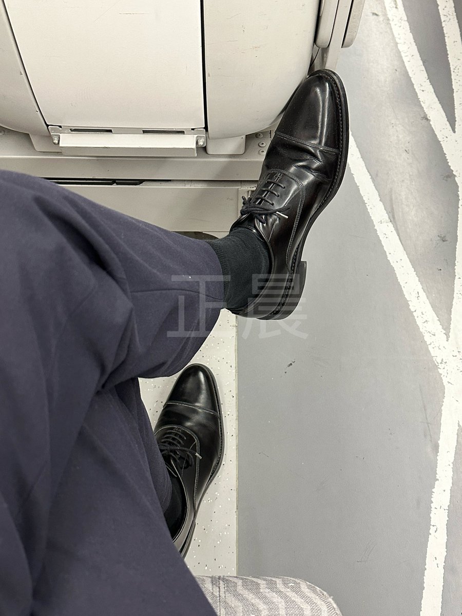 正装出差高铁随拍