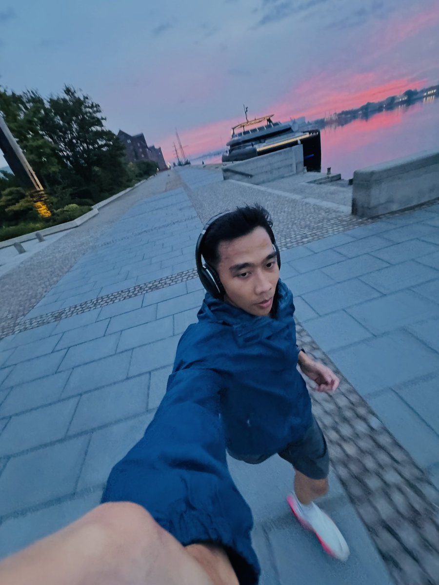 Morning Run @ Nyhavn 🇩🇰

#running #morning