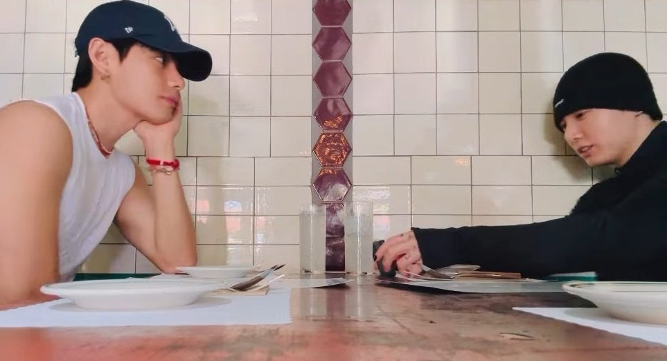 if you’re wondering what love looks like just look at thv’s ig story