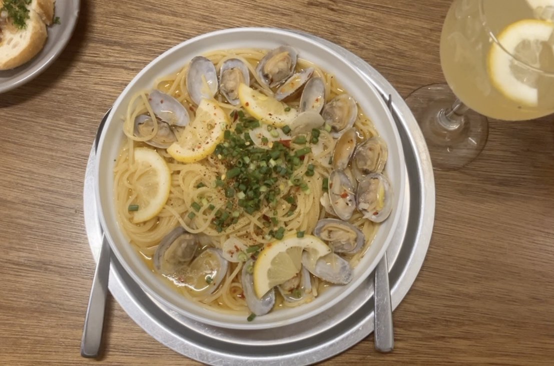  ︎︎y tweet media