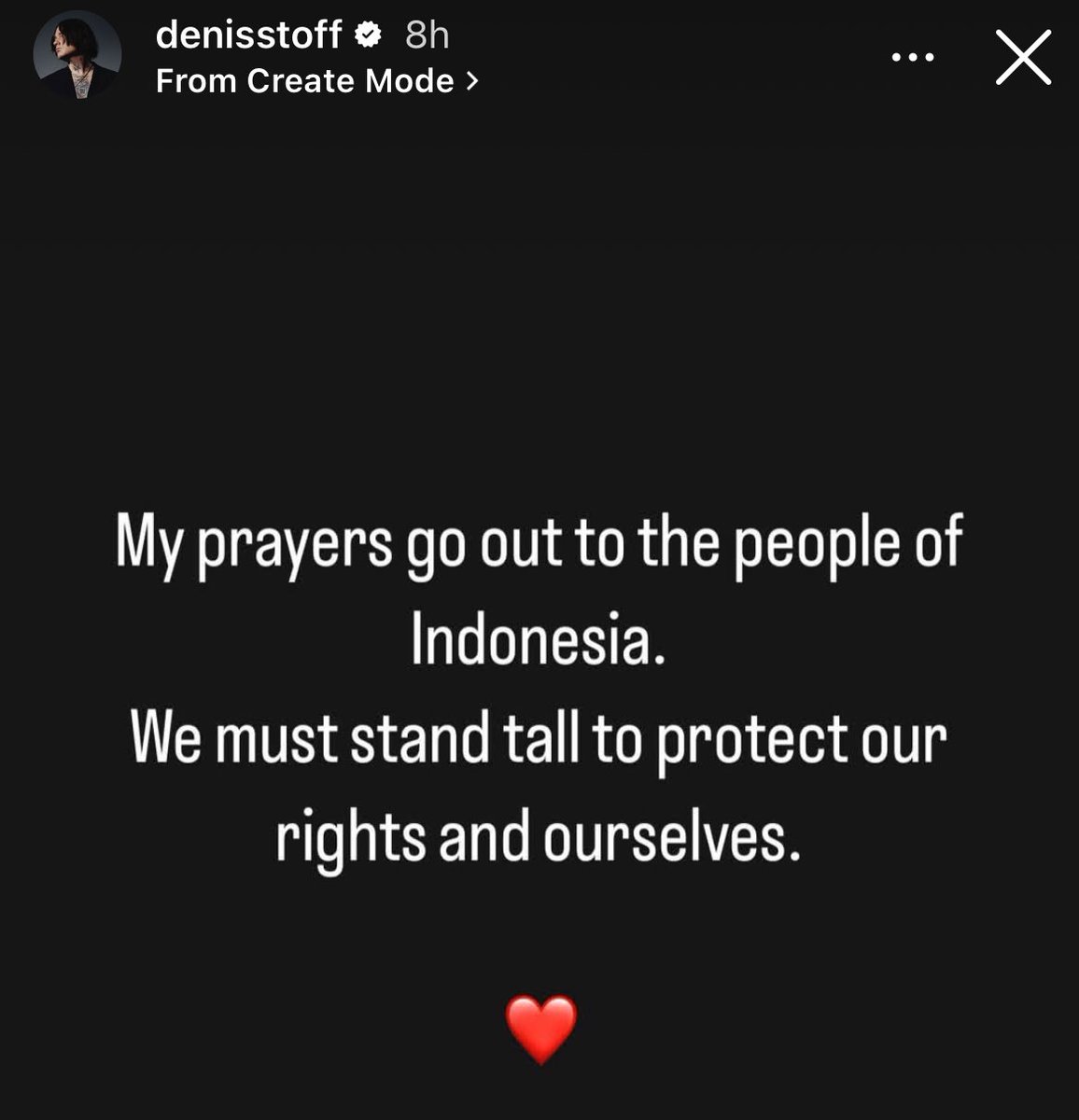 XtremeMerch's tweet image. Mantan vokalis Asking Alexandria, Denis Stoff bersuara untuk rakyat Indonesia 🤘🏿🗿