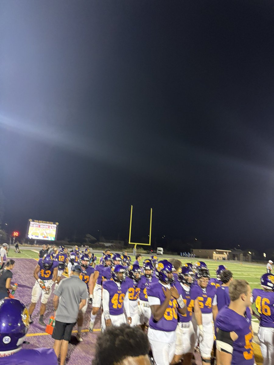 JGnumba8's tweet image. Thank you @CoachRayy @CoachMBird for letting me come out to watch. I absolutely love how you guys play. #DIRT