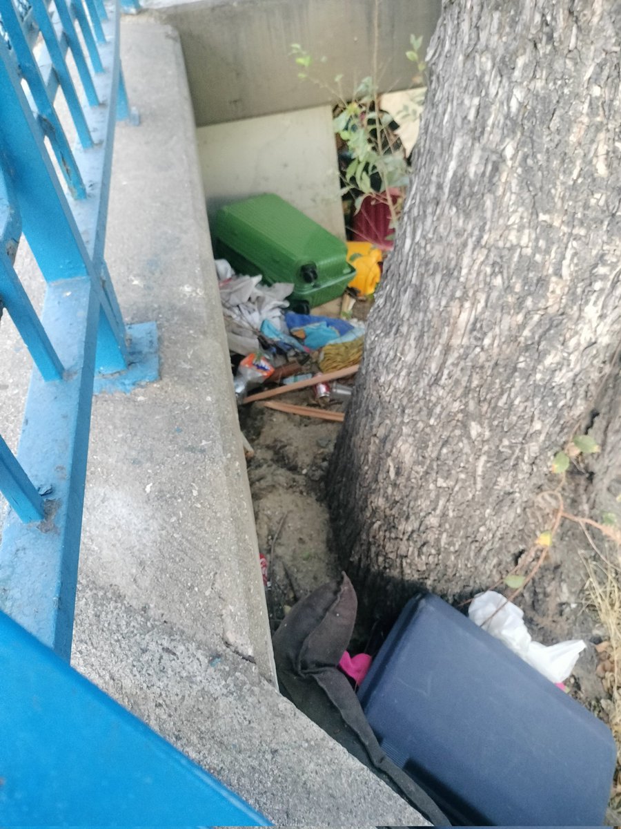 AVVBarrioMosca's tweet image. Un lunes más bajo el puente de los capuchinos #usera @jmd_usera @MADRID @Lineamadrid #warripop #rutadelacaca