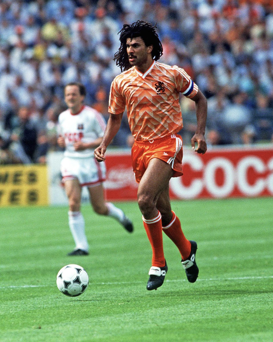 フリットお誕生日おめでとうございます🎂 私いまだに1988年のオランダ